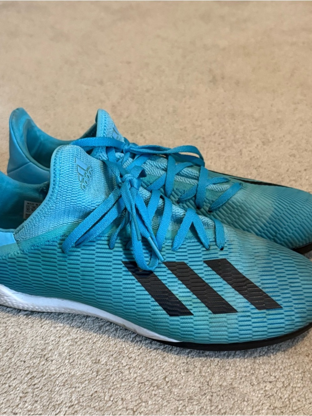 adidas Teal Lace-Up Soccer Cleats  with Black Stripes Size 10- Indoor